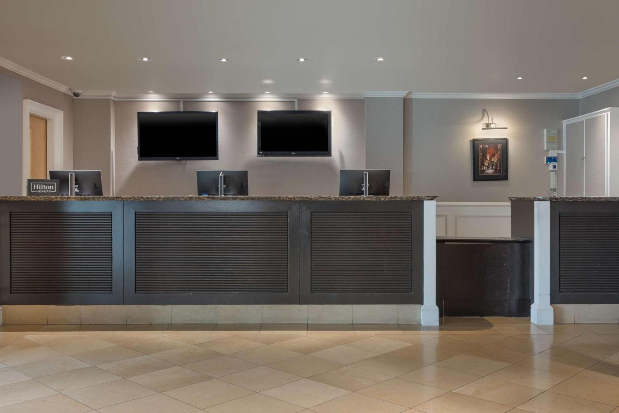 Hilton Hotel 4*